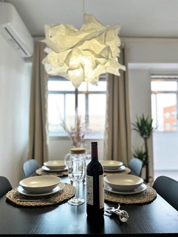 Your Sunny & Spacious Portview Home Valencia Kültér fotó